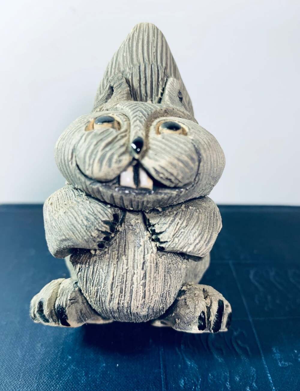 Grey Squirrel Happy figure Artesania